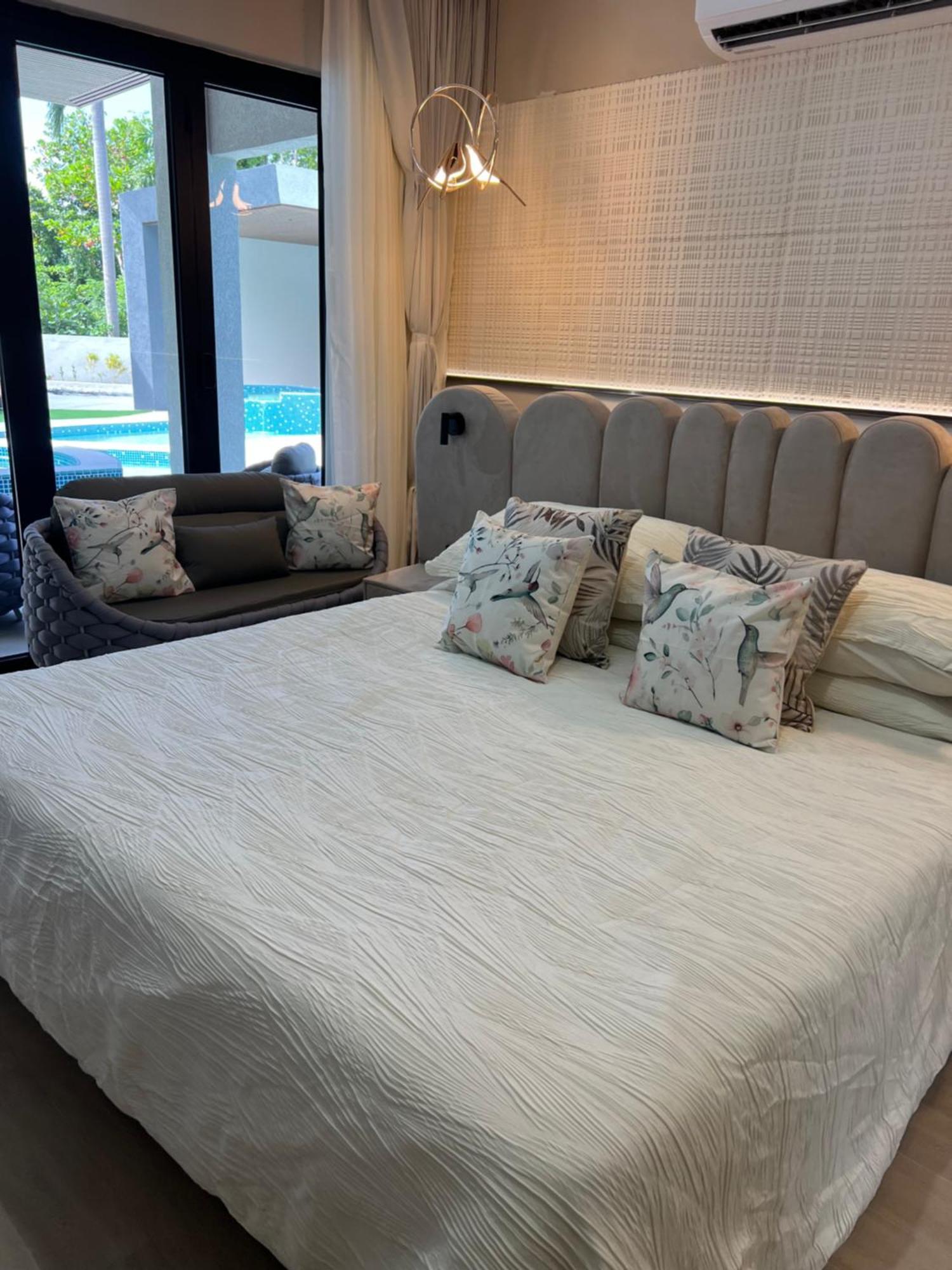Opulenz Villa *