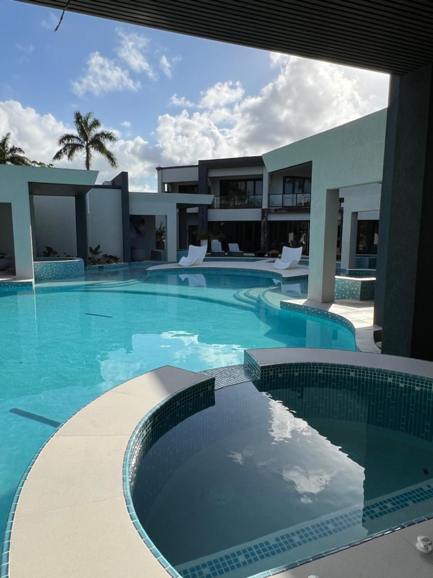Opulenz Saint Ann's Bay
