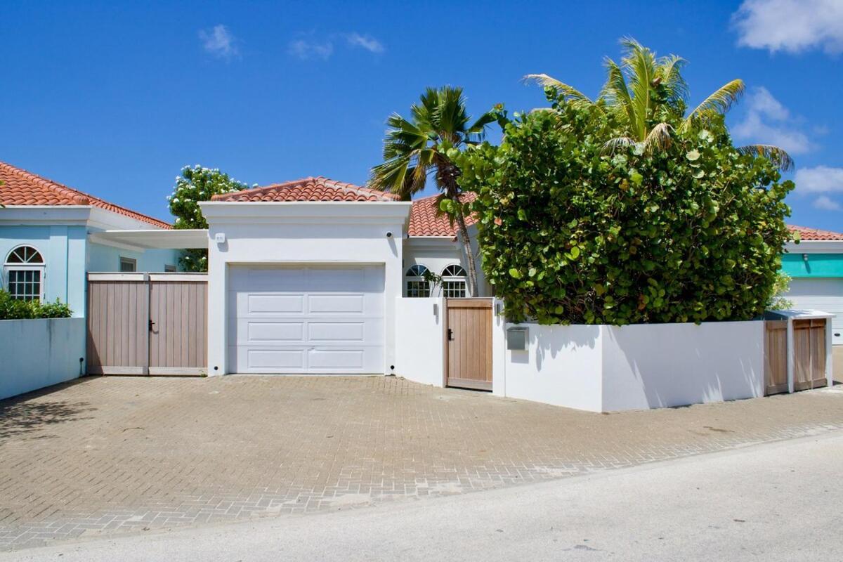 Crown Ridge 12 Oceanfront, Pool, Near Dive Sites Villa *