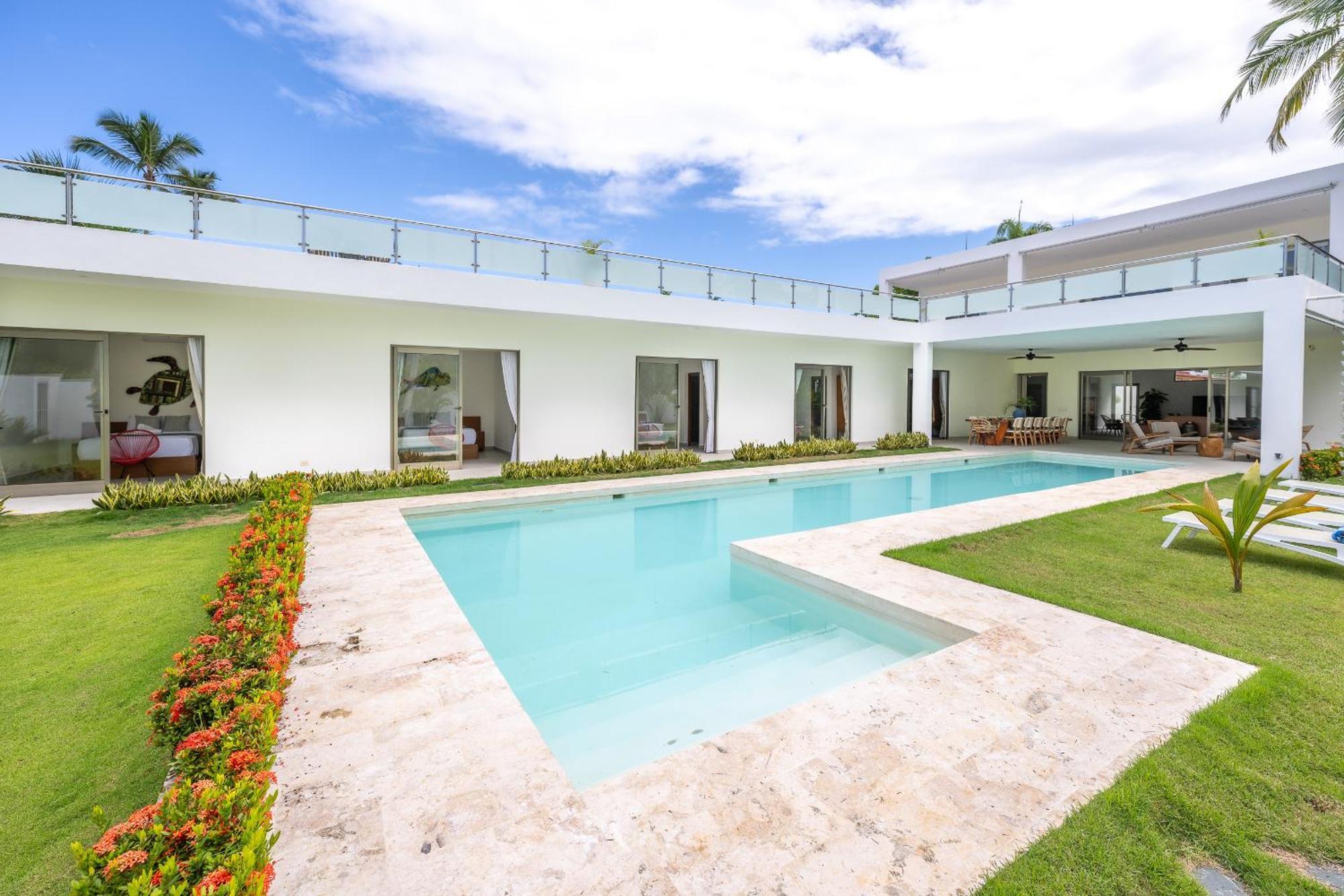 Calma, Luxury For Big Groups At The With Large Pool * Las Terrenas