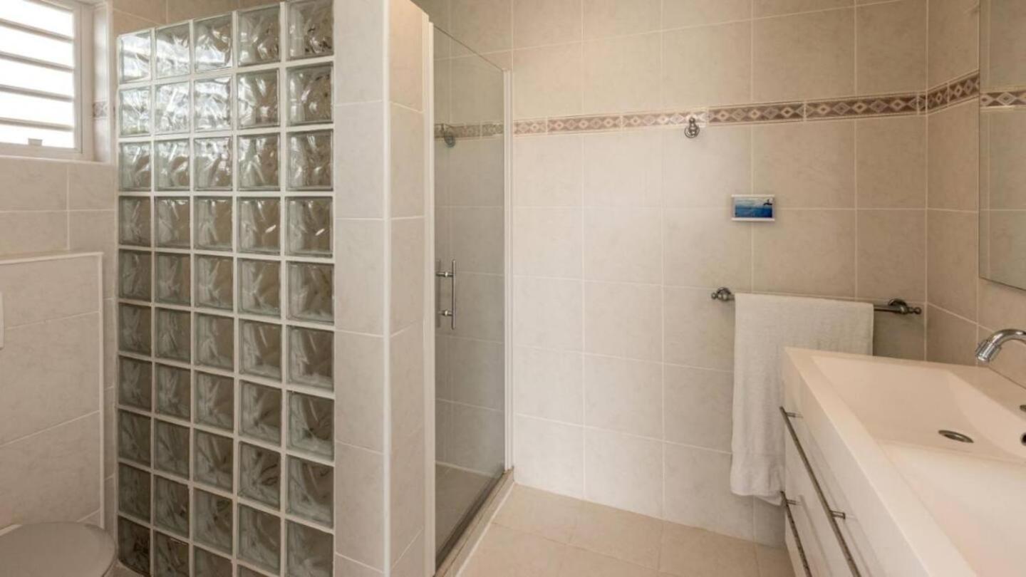 Villa Beautiful & Spacious With View In
