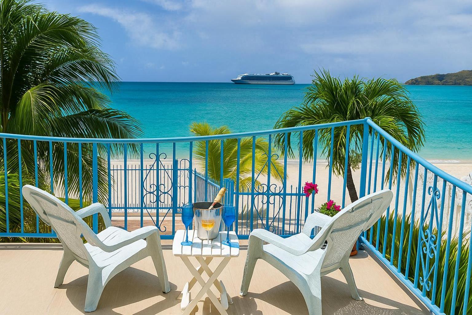 On Great Bay Foxie * Philipsburg (Sint Maarten)