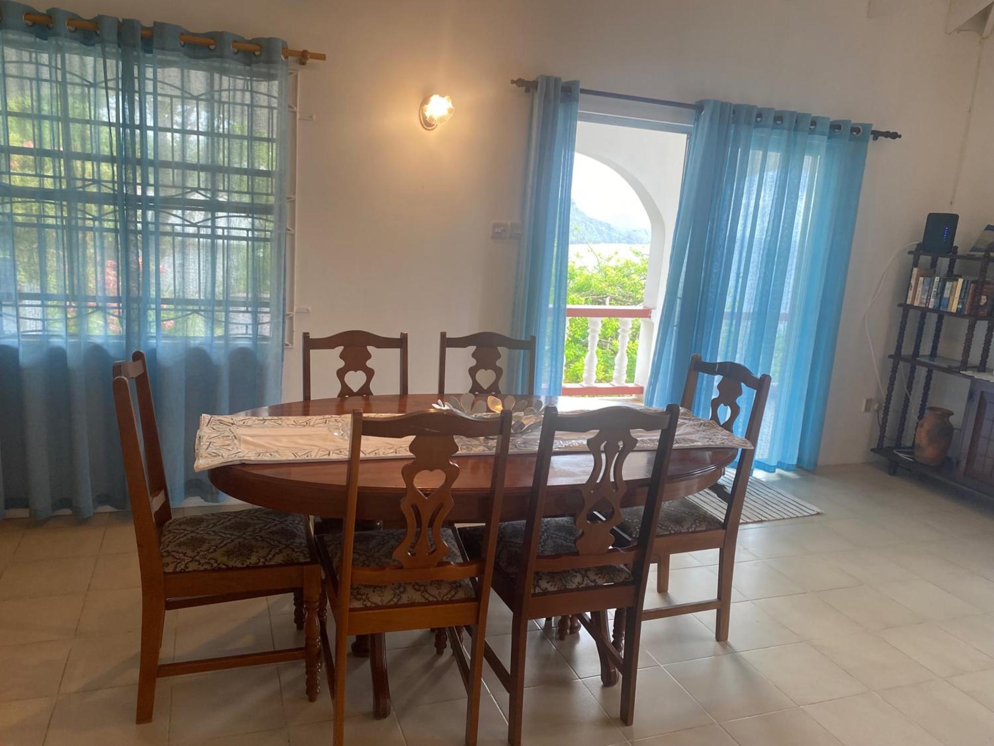 Immaculate 3 Bed Overlooking Admiralty Bay * Port Elizabeth