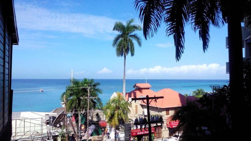 Hotel Caribic House 2*