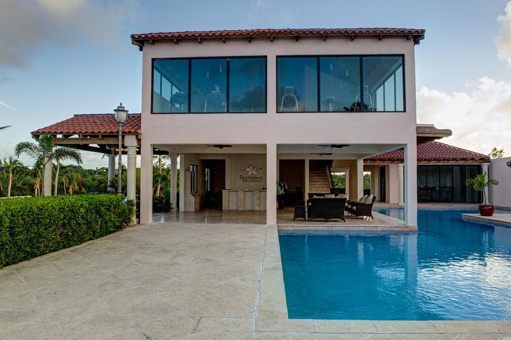 Resort Frangipani 4*