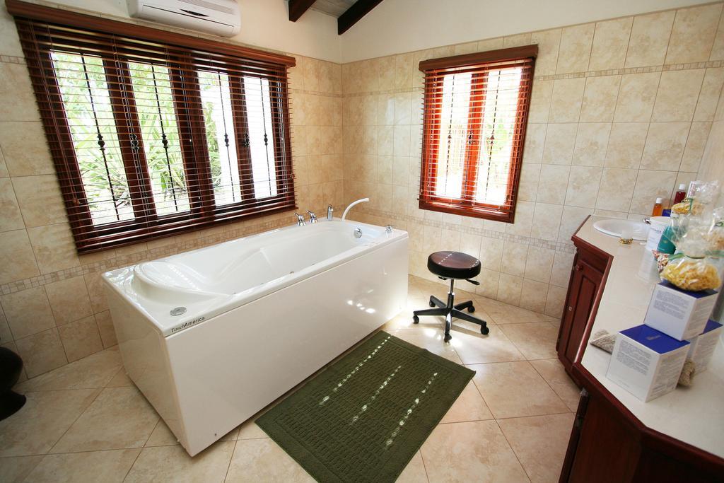 Resort Sugar Cane Club & (adults Only) 3*