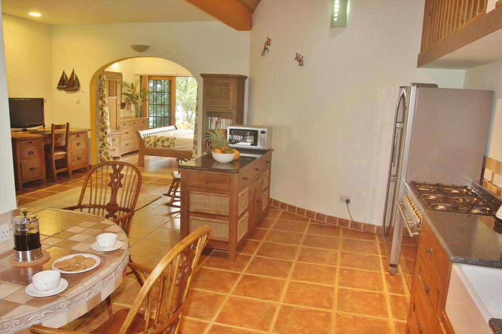 Tropical Hideaway Hotel 5*