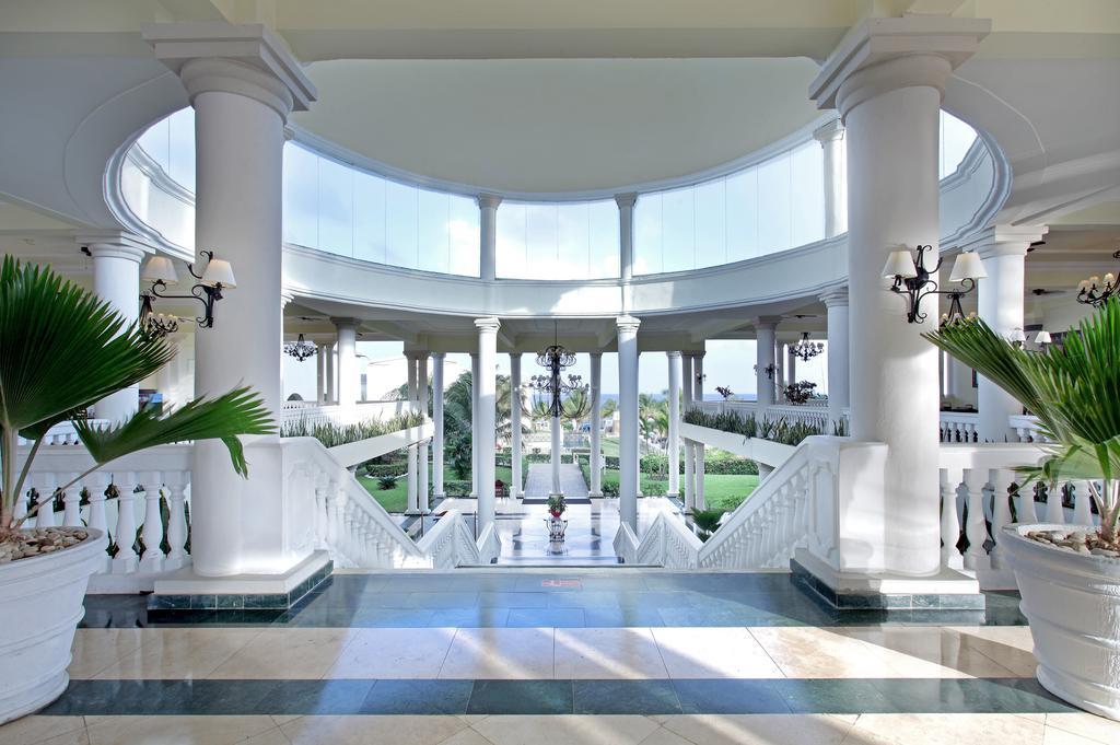 Resort Grand Palladium Lady Hamilton & Spa