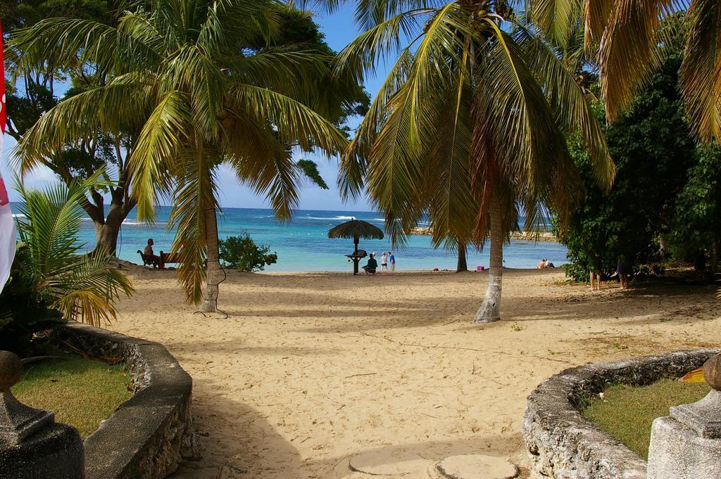 Lelagon Vue Mer, Pieds Dans L'eau *