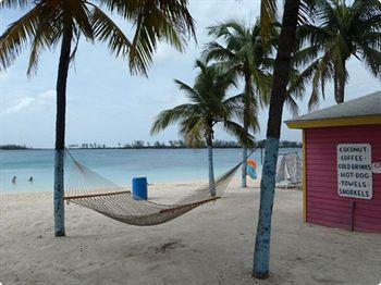 Holiday Express & Hotel Nassau