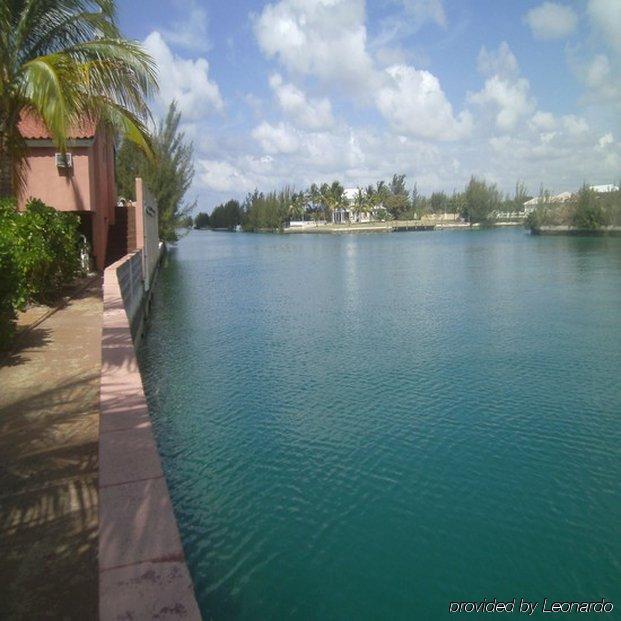 Villa Dundee Bay