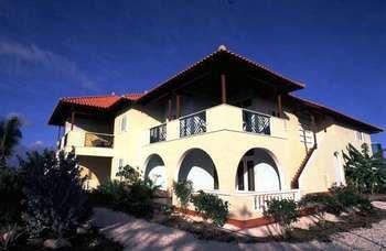 Apartment 1 And 5 In Windsock *