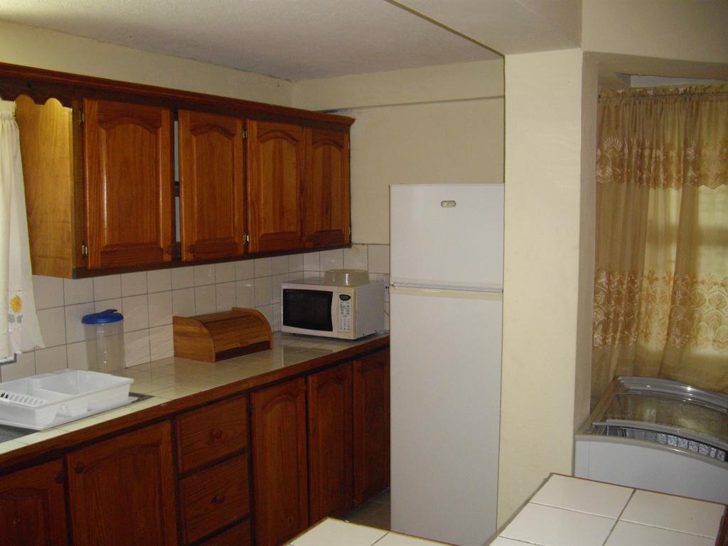 Jerrydon's Apartment *