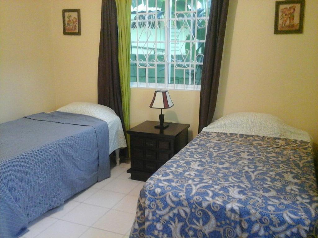 Relax In Sunny Montego Bay, Jamaica Homestay *