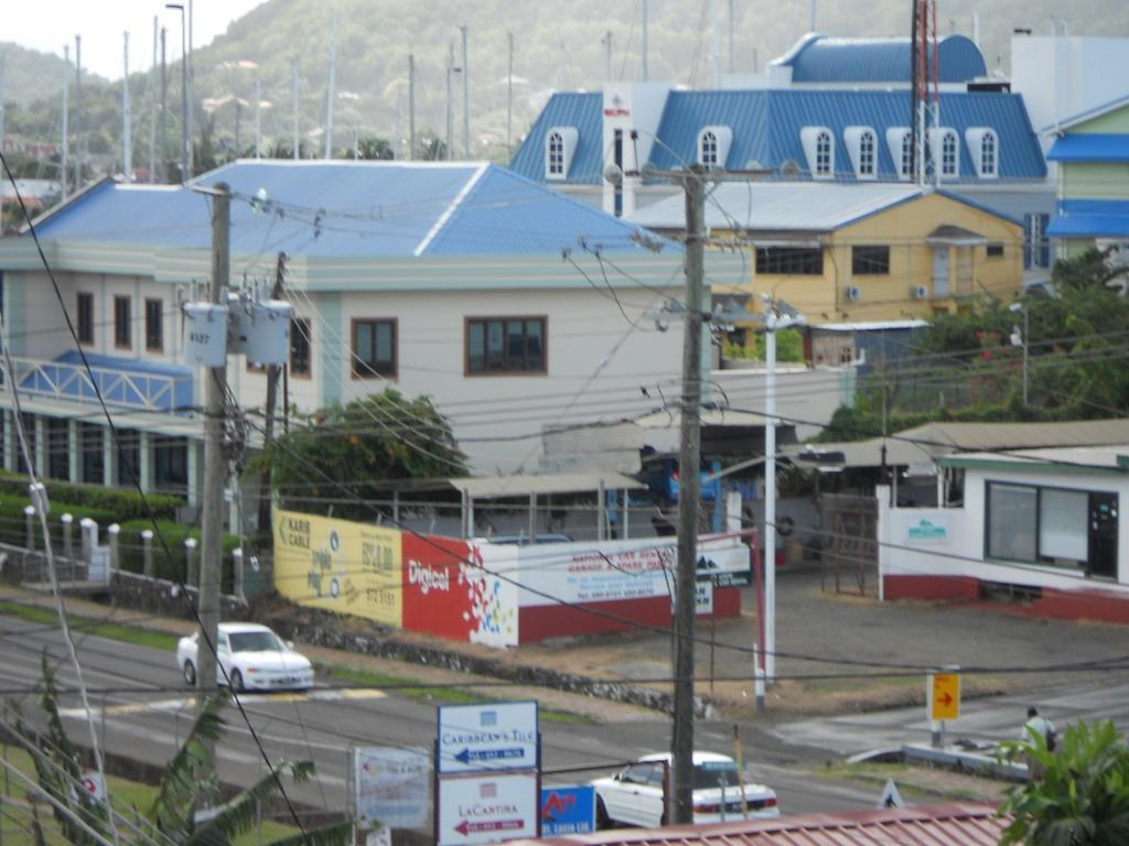 Stephanie's 2* Gros Islet
