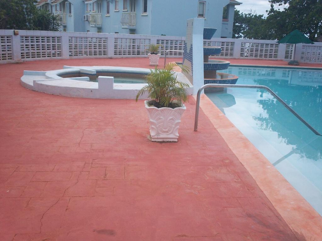 Apartment Point Village, Negril, Jamaica Negril