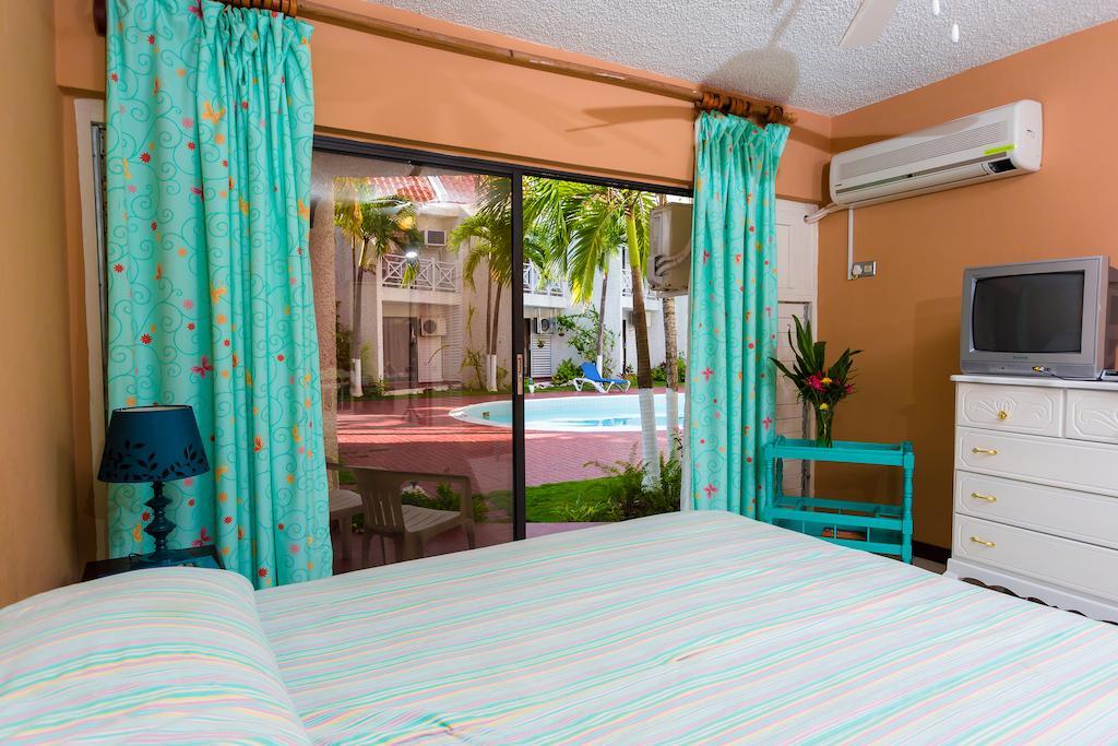 Criss * Ocho Rios
