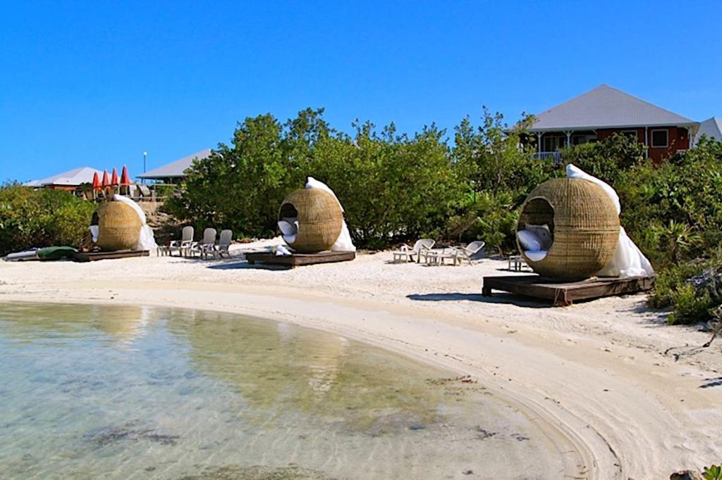 Resort Neptune Five Cays Settlement