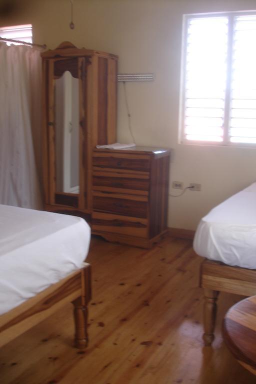 Acomodação com café da manhã  Finjam Port Antonio