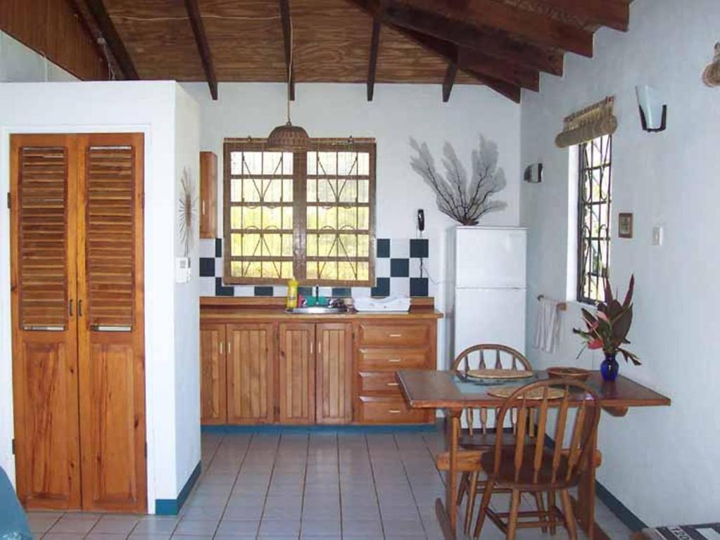 Sea Cliff Eco-cottages & Gin Distillery Holiday home *