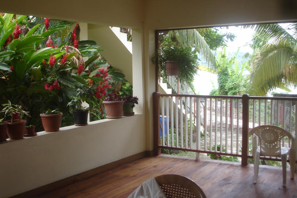 Acomodação com café da manhã  Finjam Port Antonio