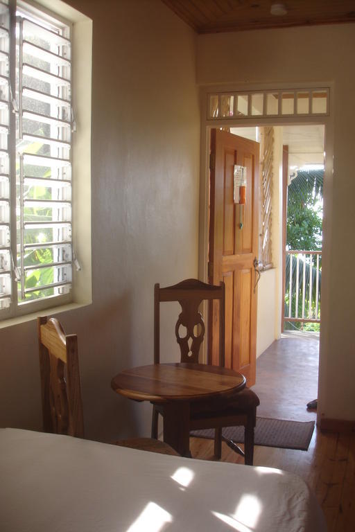 Acomodação com café da manhã  Finjam Port Antonio