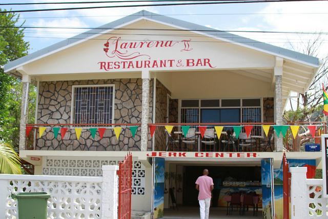 Hotel Laurena 2*