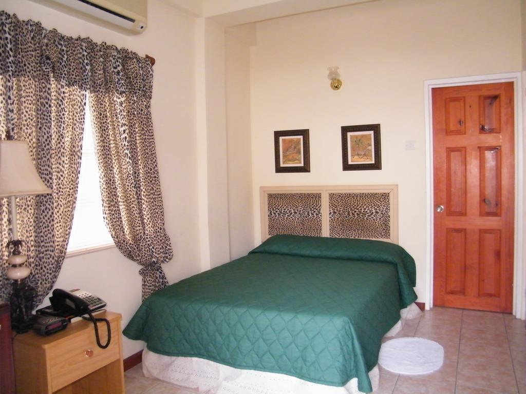 Hotel Laurena 2*