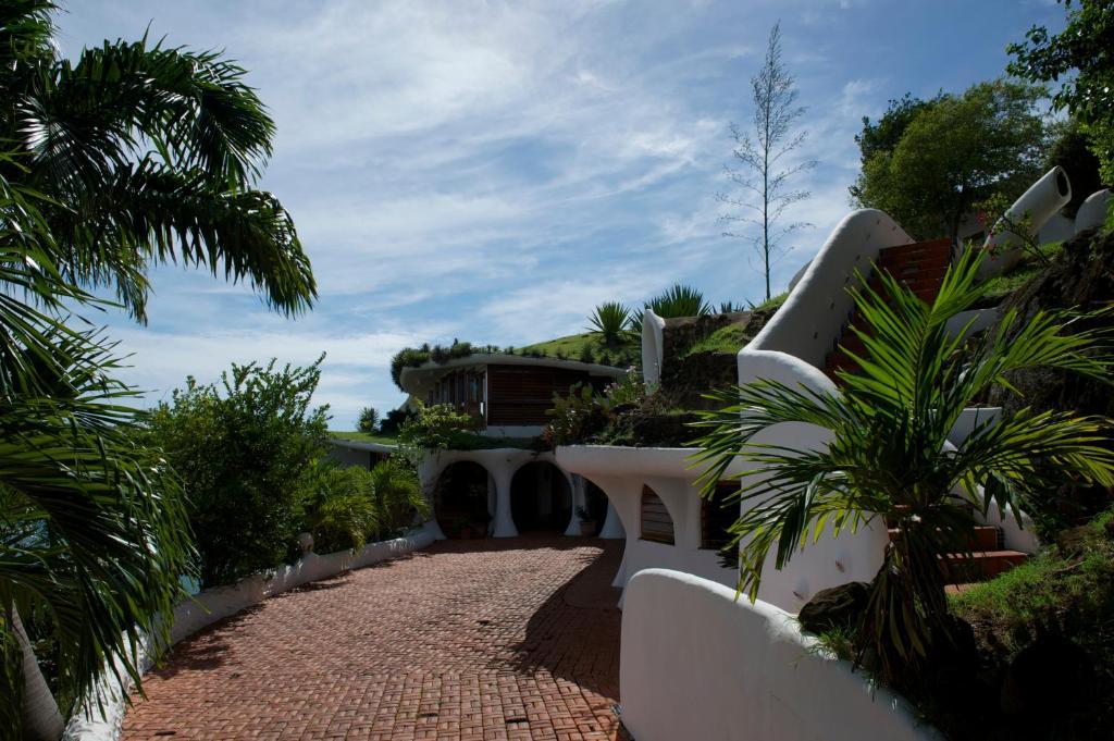 Mount Hartman Bay Estate Hotel
