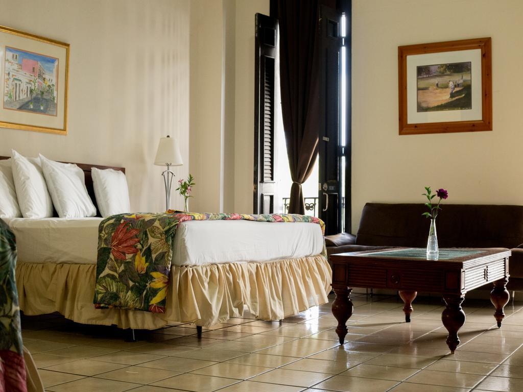 Hotel Armas 2*