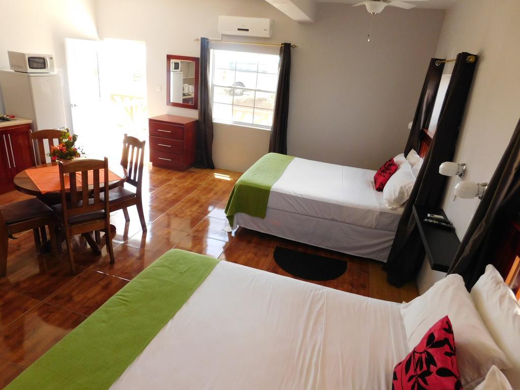 Aparthotel La Heliconia & Day