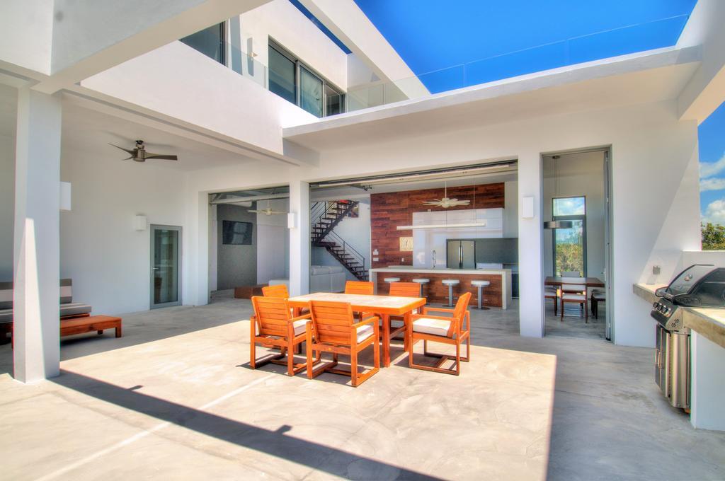 White - 2-bedroom Private - V6 Long Bay