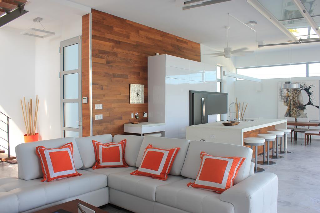 White - 2-bedroom Private - V6