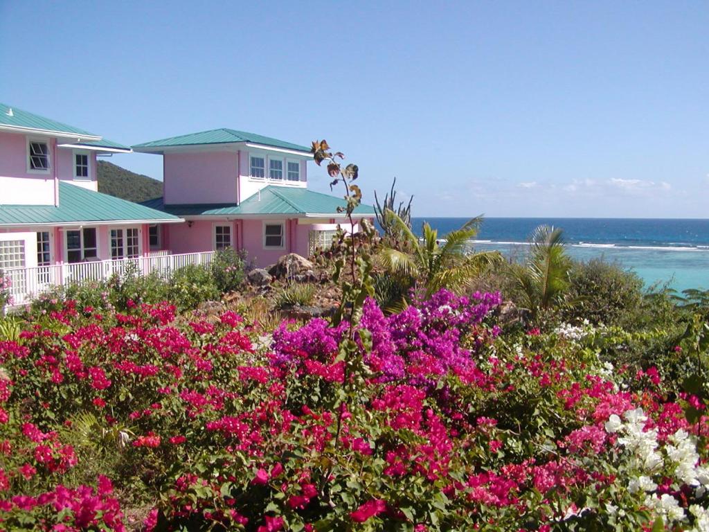 South Sound Luxury Waterfront * Spanish Town