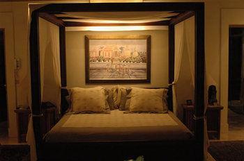Hotel Silent Waters