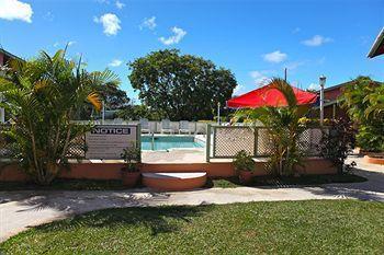 Halcyon Palm Apartment