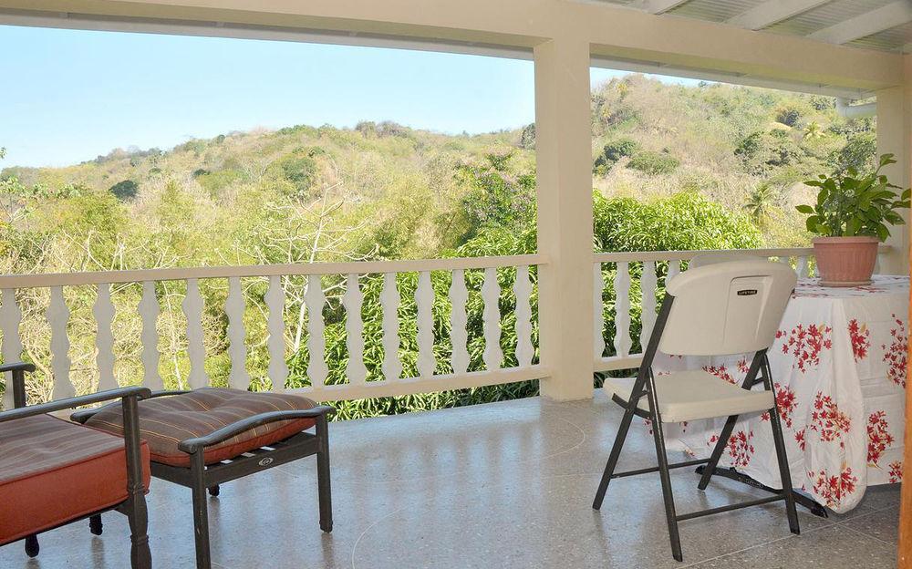 Len And Leona Hideout Bed & Breakfast