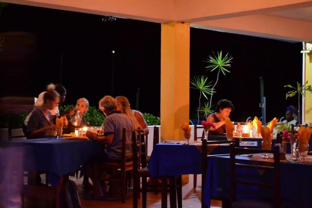 Anchorage Hotel, Whale Watch & Dive Center Guest house 3*