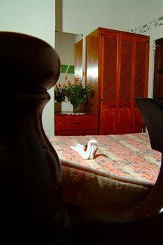 Tropical Breeze Vacation And Guest house 2*