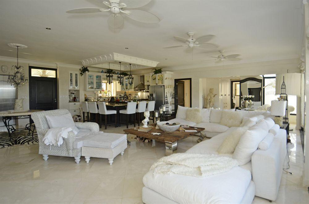 At Grand Laguna By Calisto Apartamento *