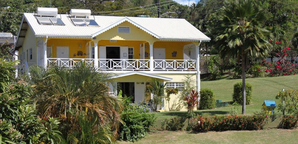 Beachcombers Hotel 3*