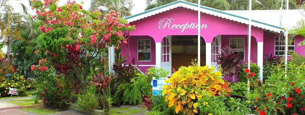 Beachcombers Hotel 3*