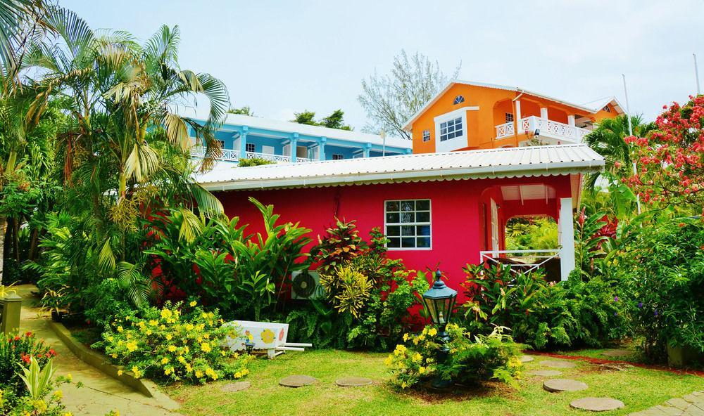 Beachcombers Hotel 3*