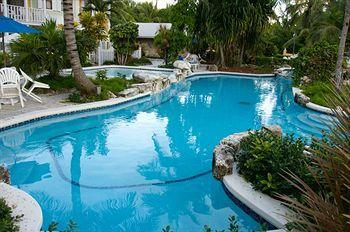 Sunrise Club And Apartment Creek Village