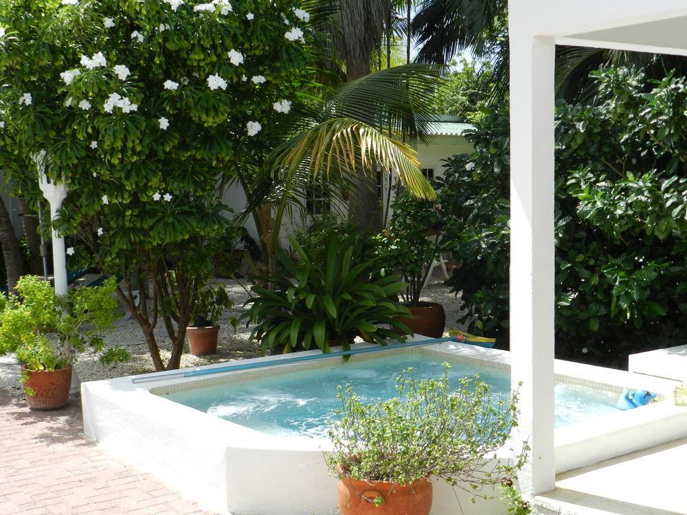 Sombre Di Kabana Bed & Breakfast
