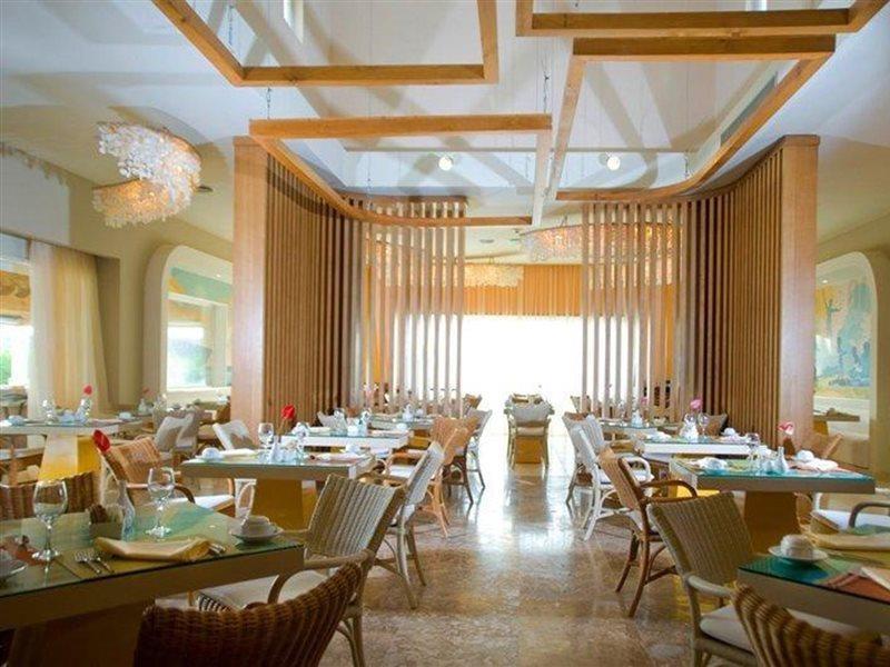 Resort Secrets Royal (adults Only)