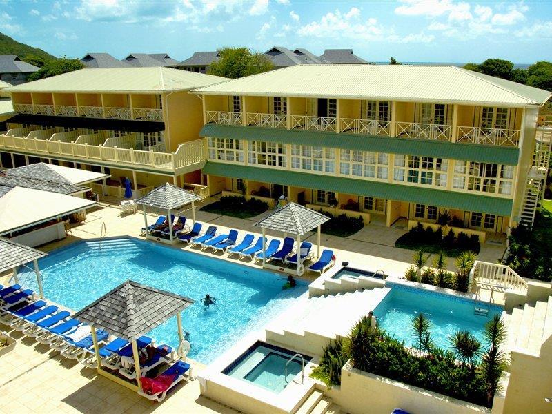 Hotel The Village And 3*