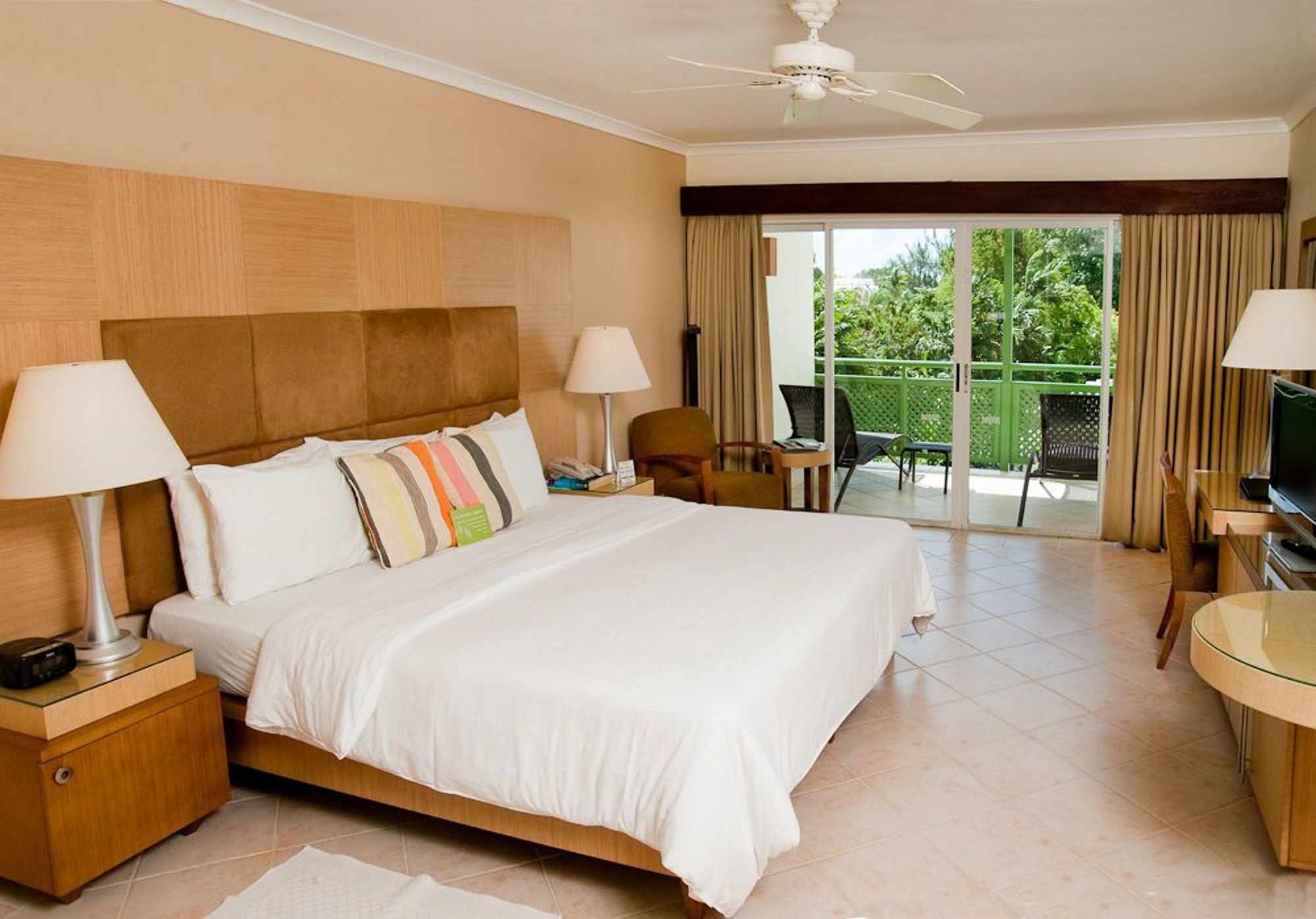 Hotel Mango Bay Saint James