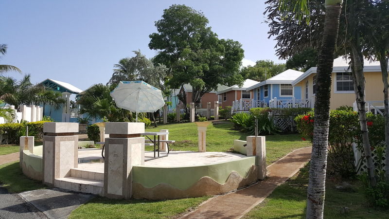 Resort Chenay Bay Beach