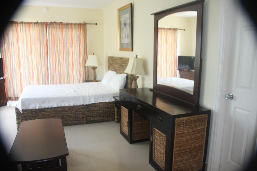 Carib Club Grace Bay